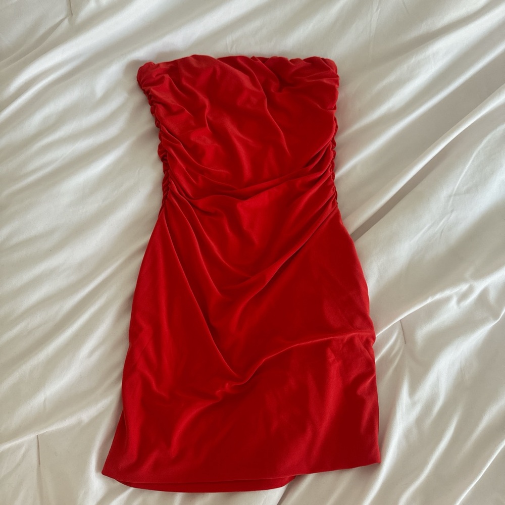 Elegant Red Strapless Dress